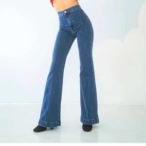 Revice Roller Girl Flares in Blue Car Wash sz 26
Excellent condition